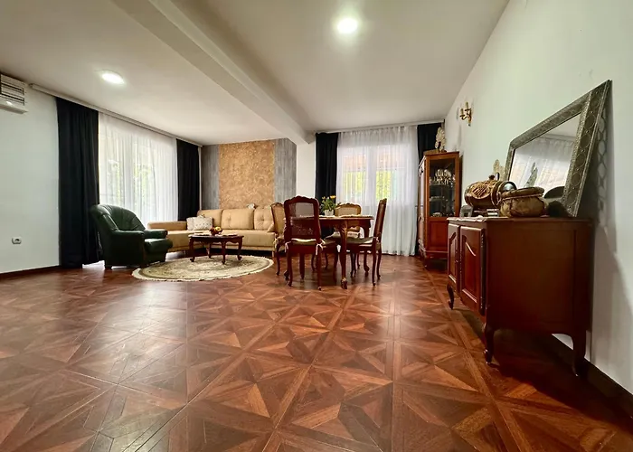 Luxury Villa Leon